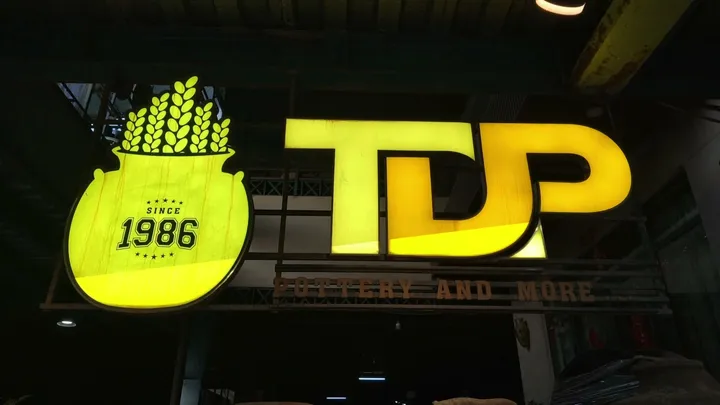Illuminated TDP sign – Pottery and more, since 1986